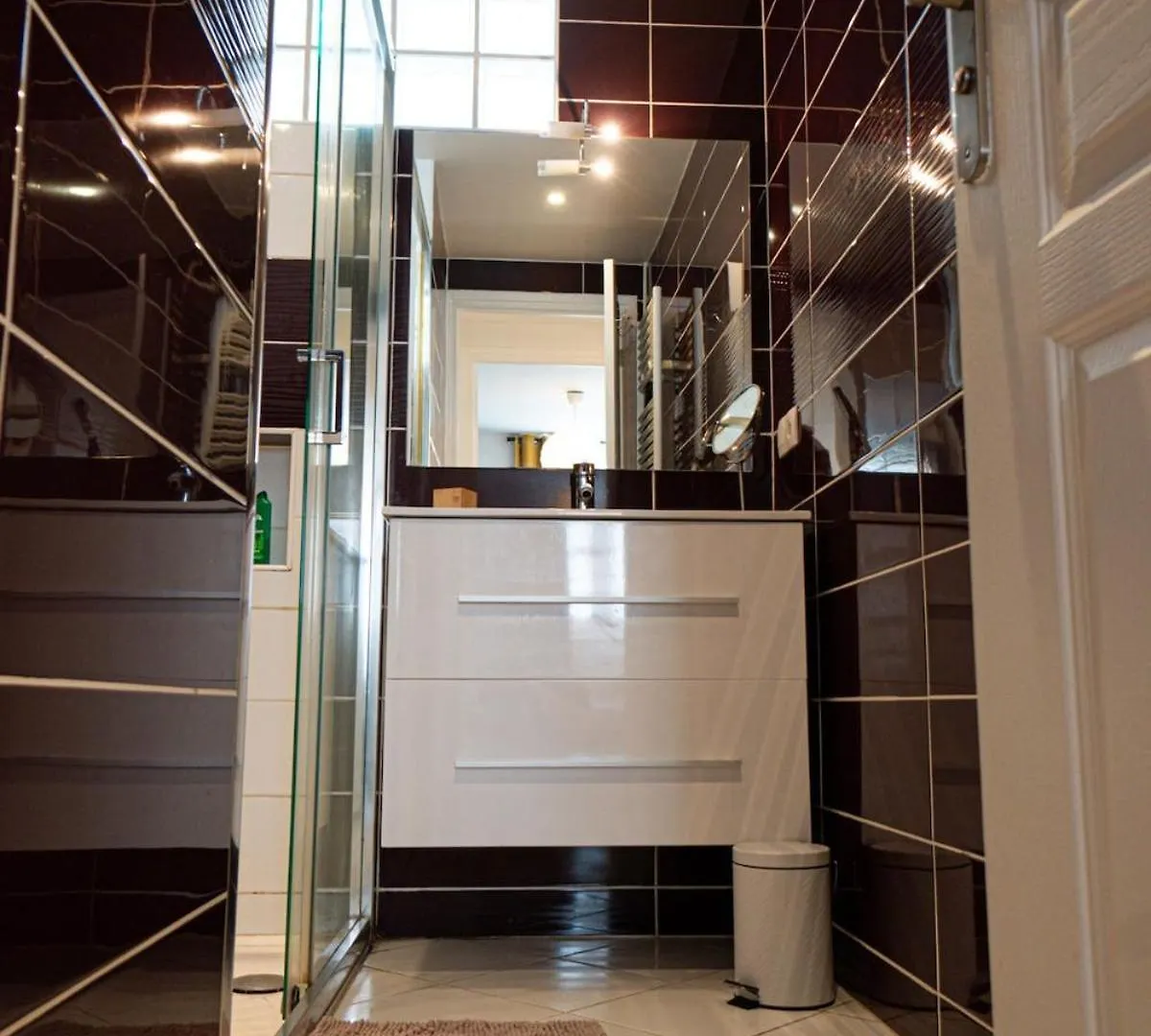 Bright Modern, Near Center And 10 Min From Beaches ブレスト 0*,  フランス